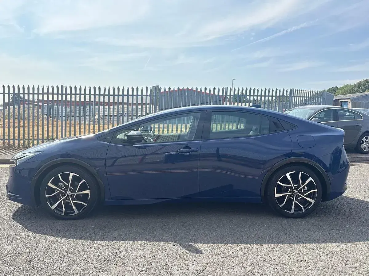 Used Toyota Prius 2025 Blue Hatchback