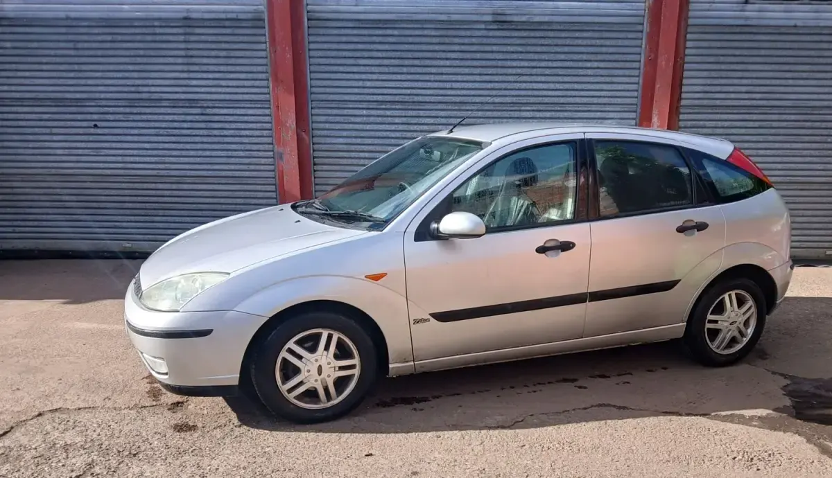 Used Ford Focus Zetec 2004 Silver Hatchback