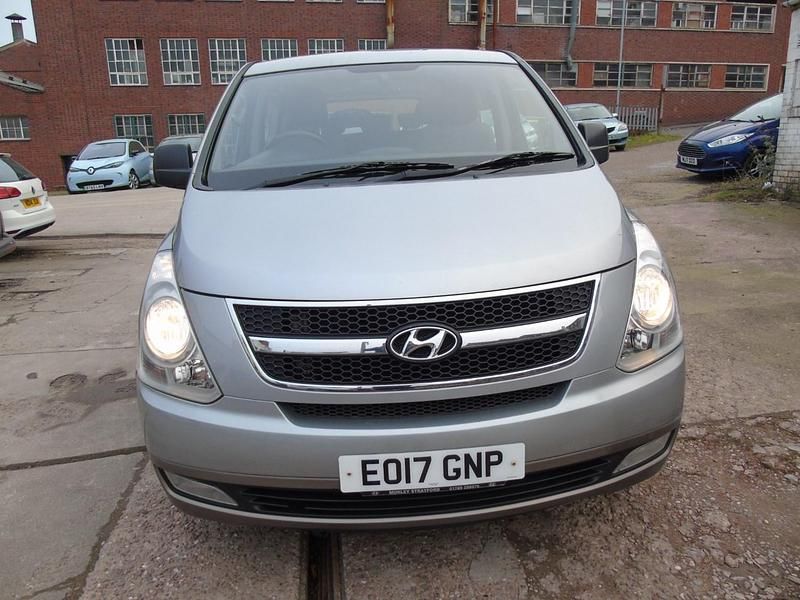 Used Hyundai I800 SE 2017 Silver MPV