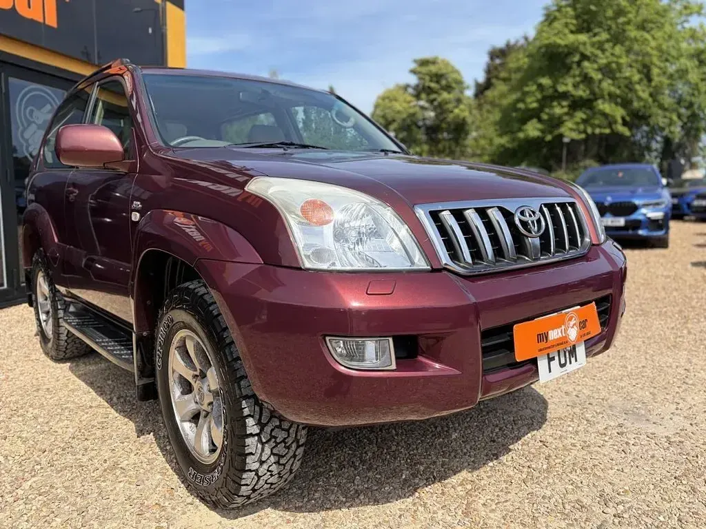 Used Toyota Land Cruiser 164 HP (120 kW) 2005 Red SUV