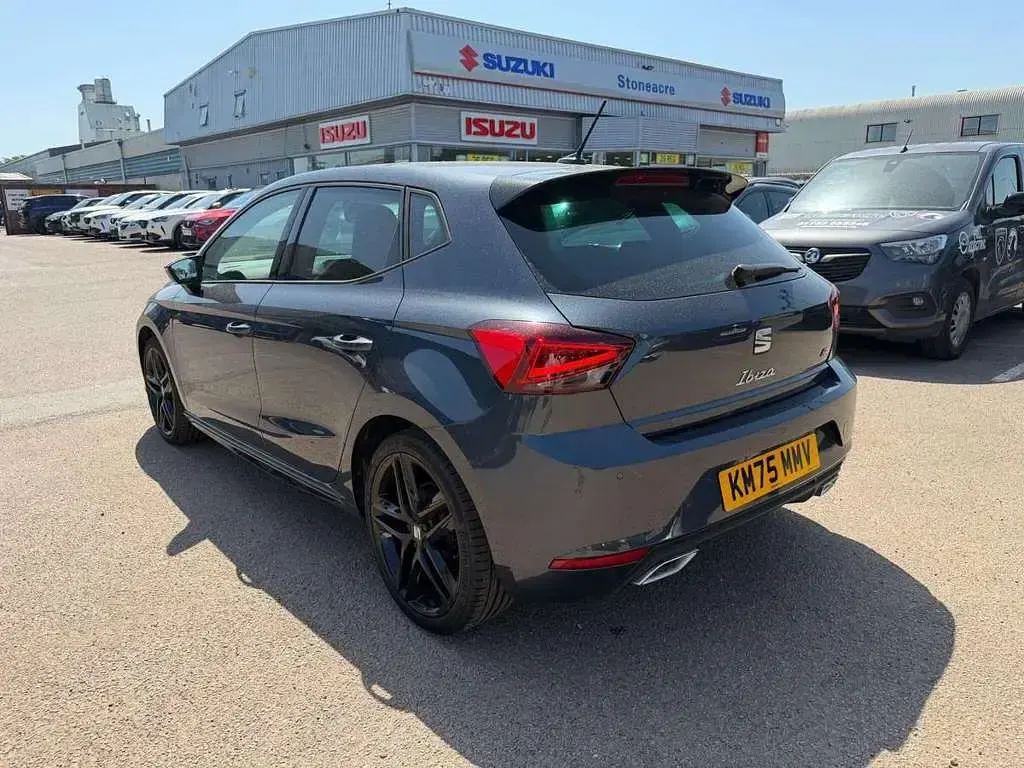 Używany Seat Ibiza Black Edition 95 KM (69 kW) 2025 Szary Hatchback