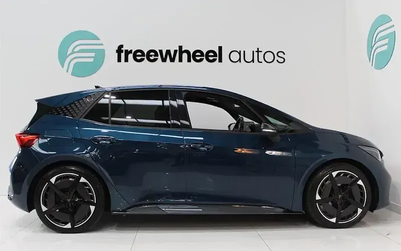 Used Cupra Born e-Boost 169 kW (231 HP) 2022 Blue Hatchback
