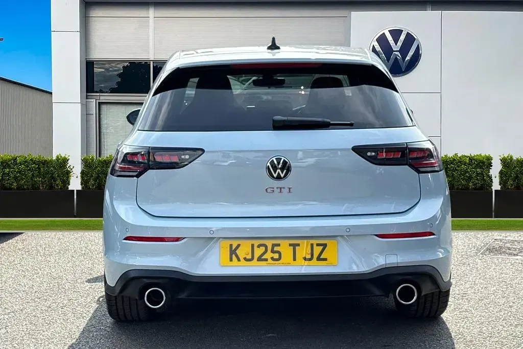 Used VW Golf VIII GTI 265 HP (194 kW) 2025 Blue Hatchback