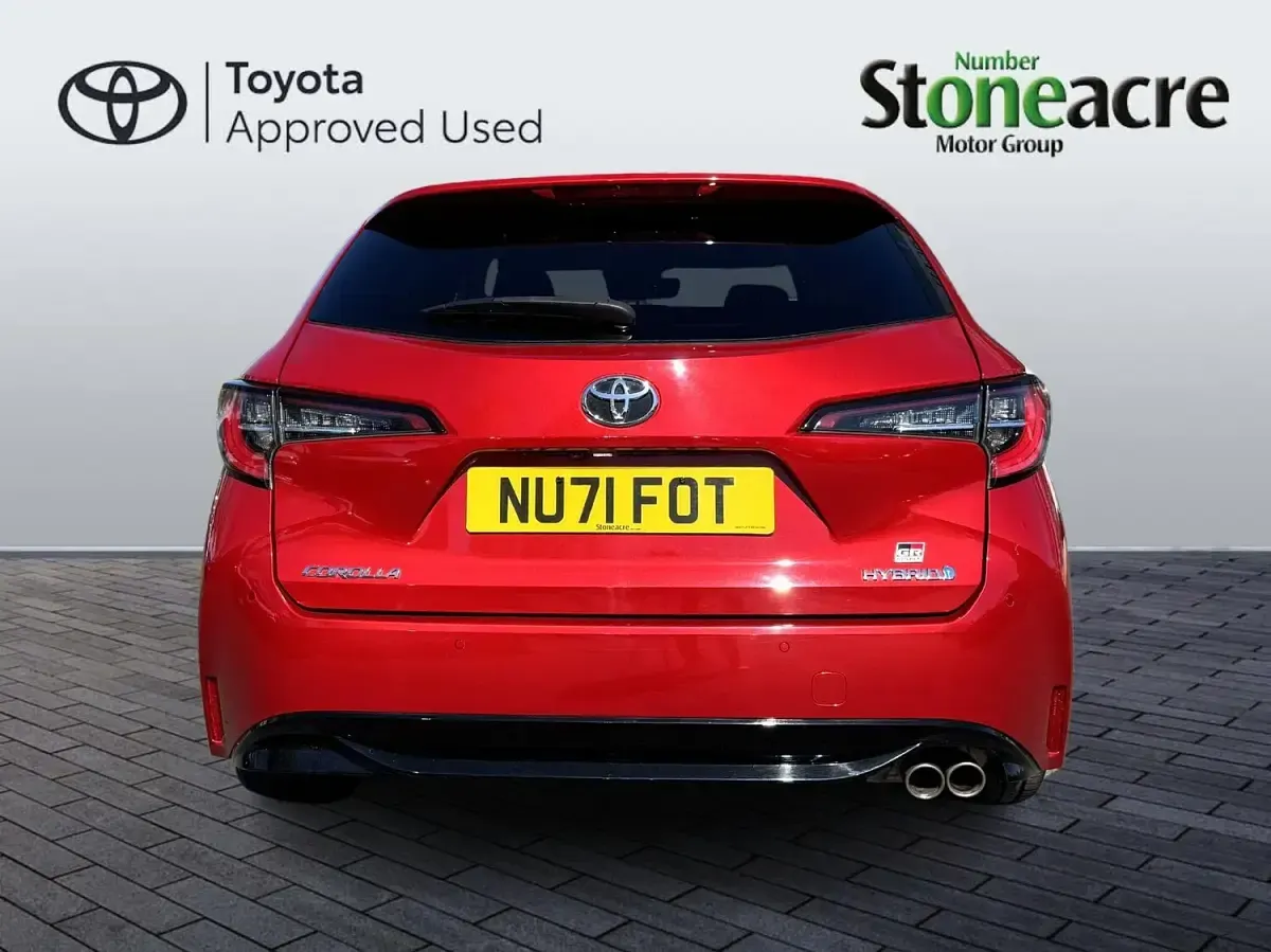 Used Toyota Corolla Sport 184 HP (135 kW) 2021 Red Estate