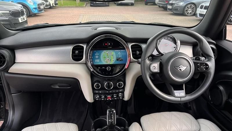 Used Mini Cooper S Exclusive 176 HP (129 kW) 2022 Black Hatchback