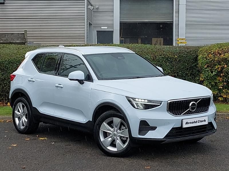 New Volvo XC40 Core 163 HP (119 kW) 2025 Blue SUV