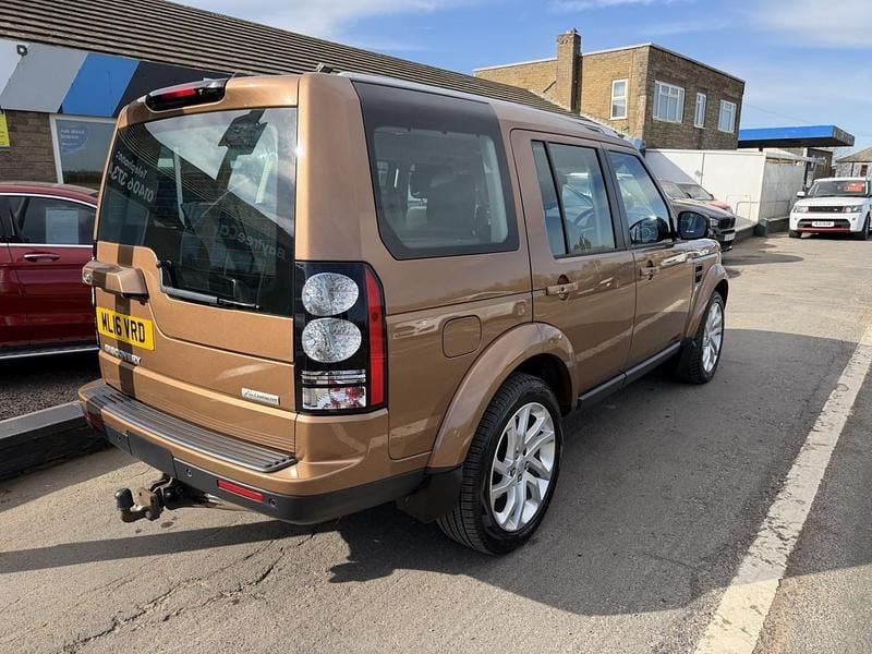 Used Land Rover Discovery 4 Landmark 256 HP (188 kW) 2016 Orange SUV
