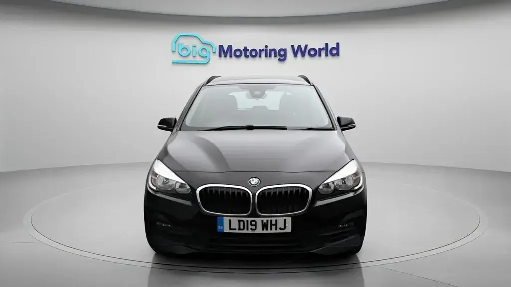 Begagnad BMW 218 140 HK (102 kW) 2019 Svart Minibuss