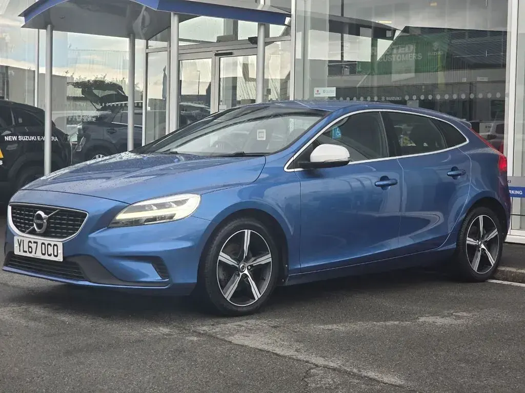 Used Volvo V40 R-Design 2017 Blue Hatchback