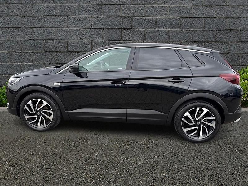 Used Vauxhall Grandland X Elite 130 HP (95 kW) 2018 Black SUV