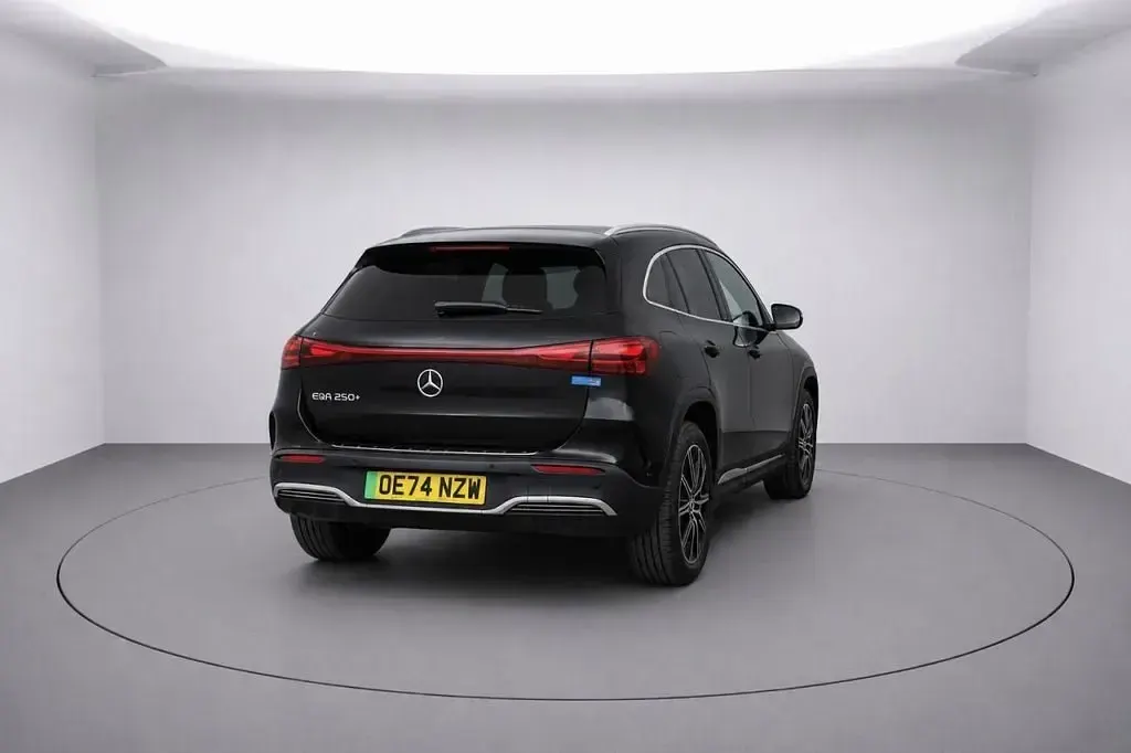 Usado Mercedes EQA250+ Executive 139 kW (190 HP) 2024 Preto SUV