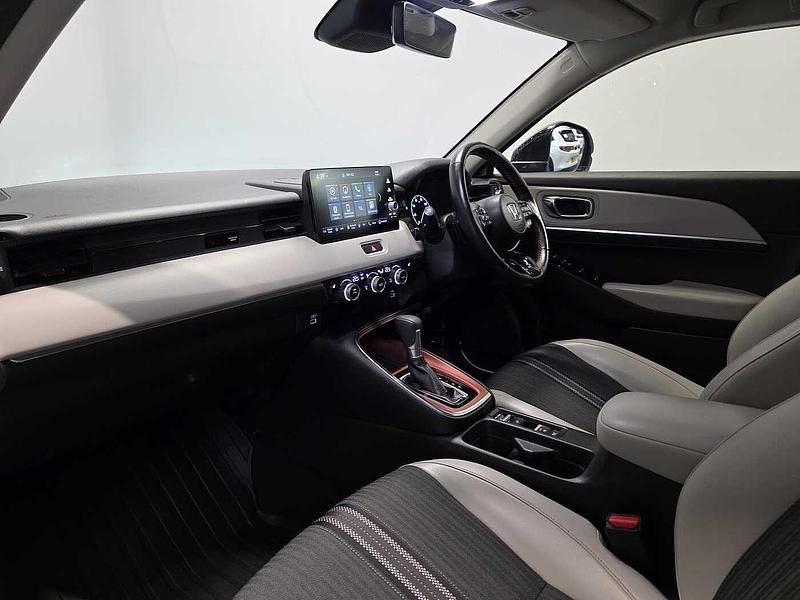 Used Honda HR-V Advance 131 HP (96 kW) 2023 Sunbeam white SUV