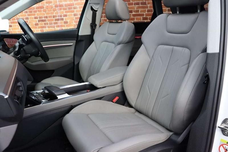 Used Audi e-tron Advanced 300 kW (408 HP) 2019 White SUV