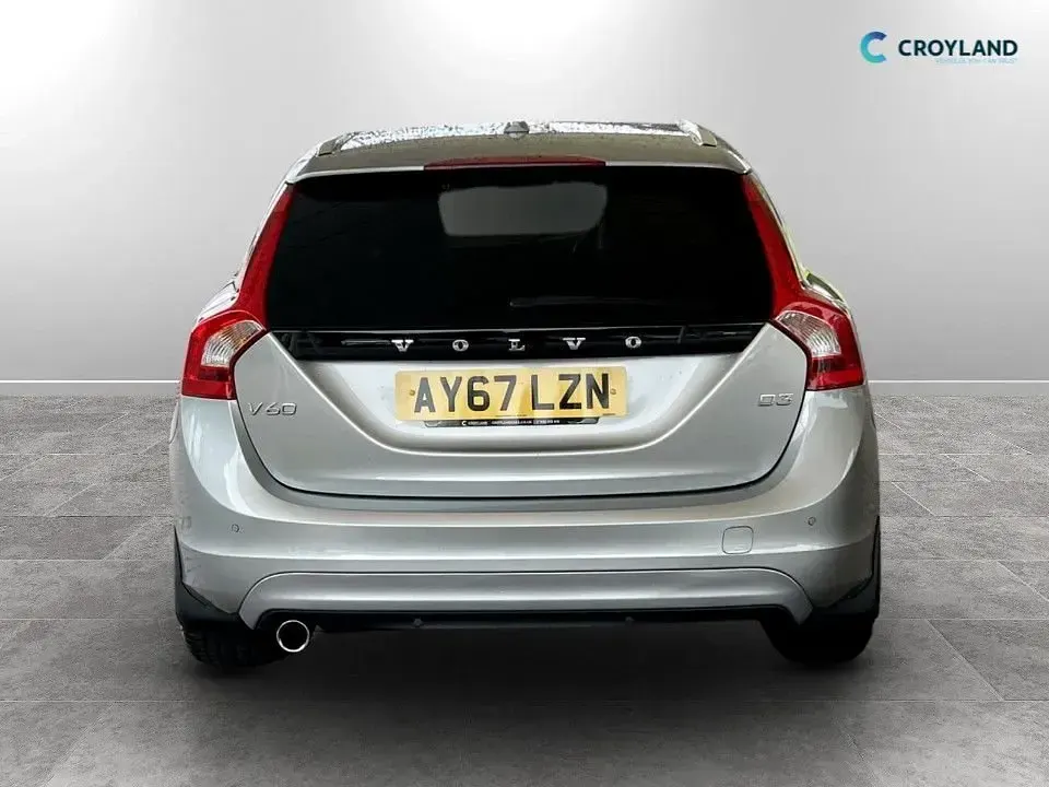 Used Volvo V60 SE Lux 150 HP (110 kW) 2017 Silver Estate