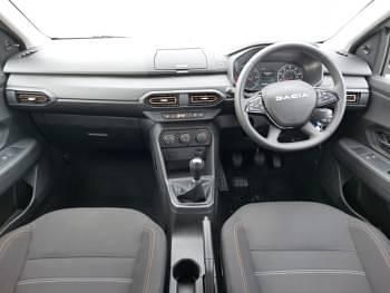 Used Dacia Sandero Essentiel 91 HP (66 kW) 2023 White Hatchback