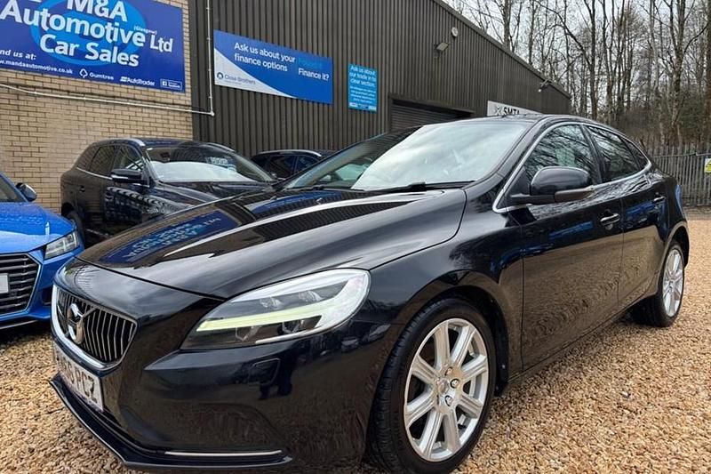Used Volvo V40 Inscription 120 HP (88 kW) 2016 Black Hatchback