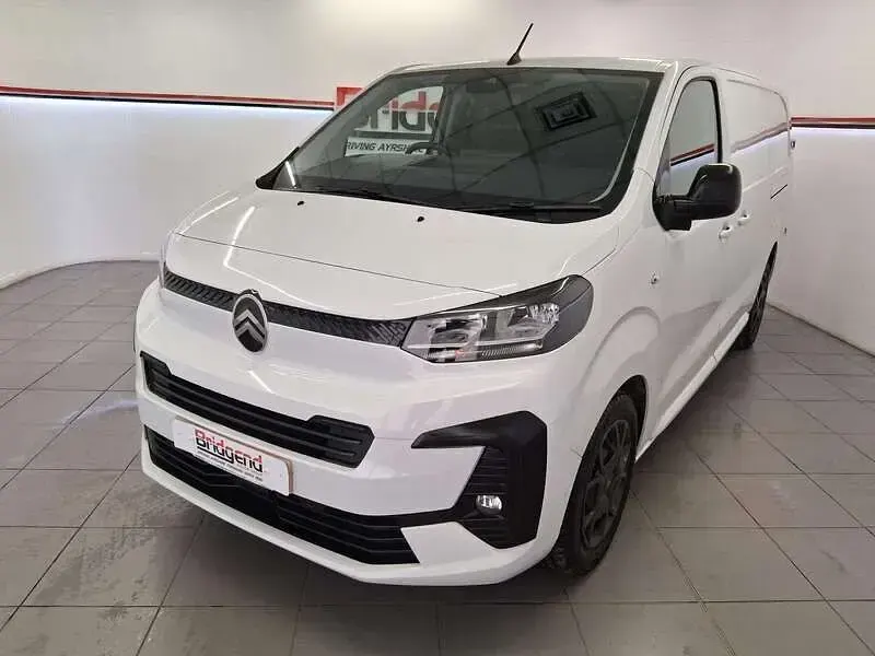 Used Citroën Dispatch 120 HP (88 kW) 2024 White MPV