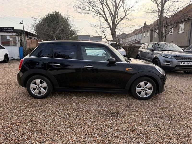 Used Mini ONE Hatch 102 HP (75 kW) 2016 Black Hatchback