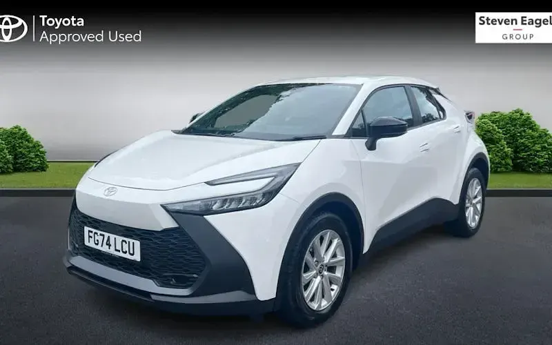 Used Toyota C-HR 140 HP (102 kW) 2026 SUV
