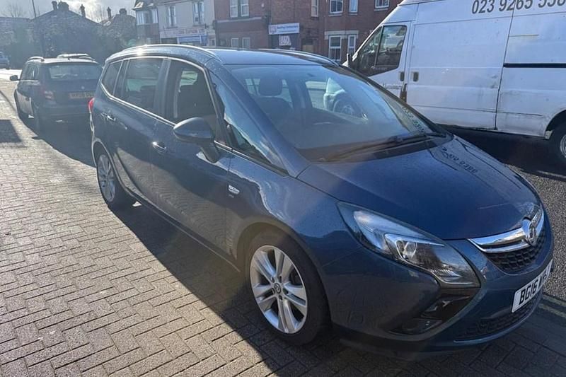 Used Vauxhall Zafira Tourer SRi 140 HP (102 kW) 2016 MPV