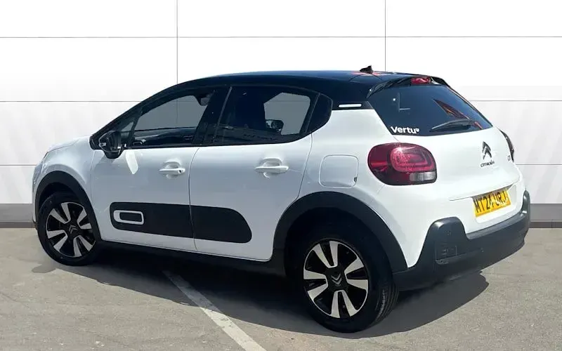 Used Citroën C3 PureTech 83 HP (61 kW) 2024 White Hatchback