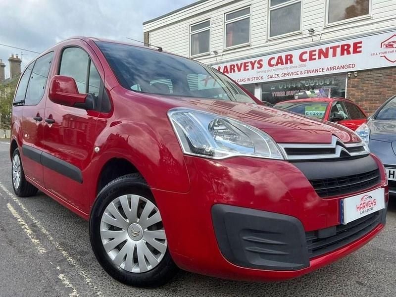 Used Citroën Berlingo Feel 100 HP (73 kW) 2015 Red MPV
