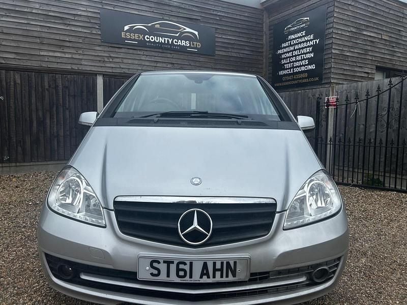 Used Mercedes A160 Classic 95 HP (69 kW) 2011 Silver Hatchback
