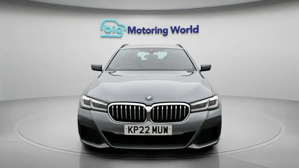 Used BMW 530e M Sport 292 HP (214 kW) 2022 Blue Estate