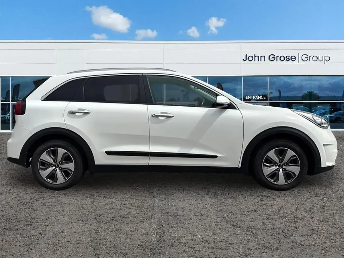 Used Kia Niro 2019 White SUV