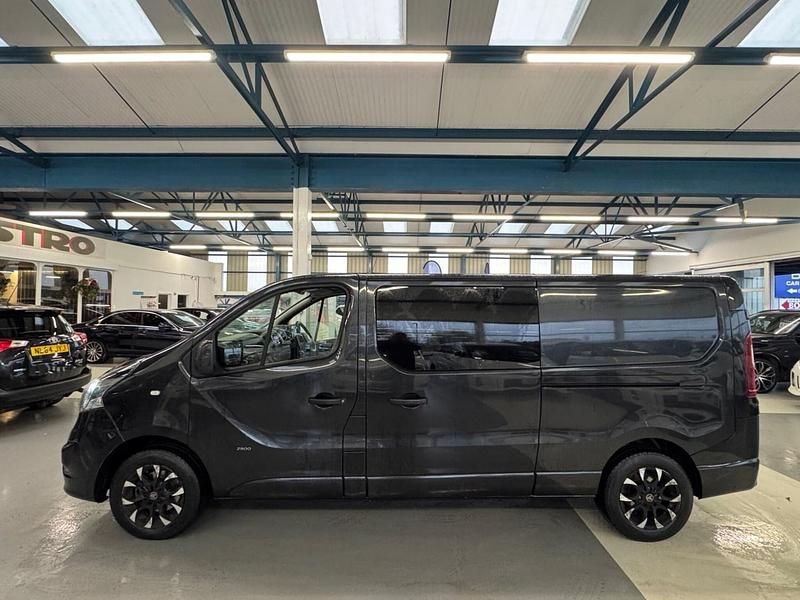 Używany Vauxhall Vivaro Sportive 2017 Czarny