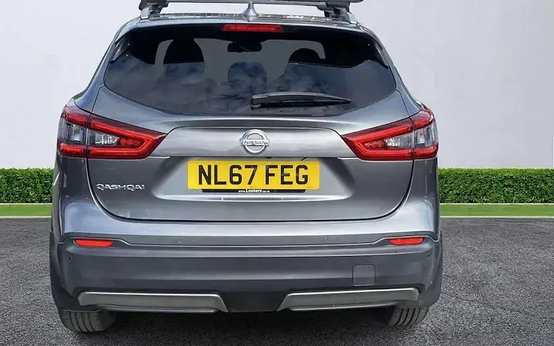 Used Nissan Qashqai N-Connecta 116 HP (85 kW) 2017 Grey SUV