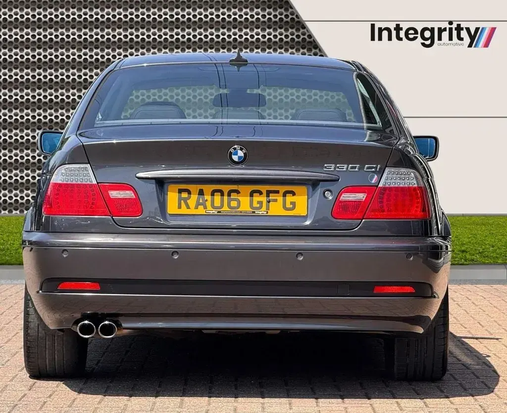 Used BMW 330 Performance 231 HP (169 kW) 2006 Grey Coupe