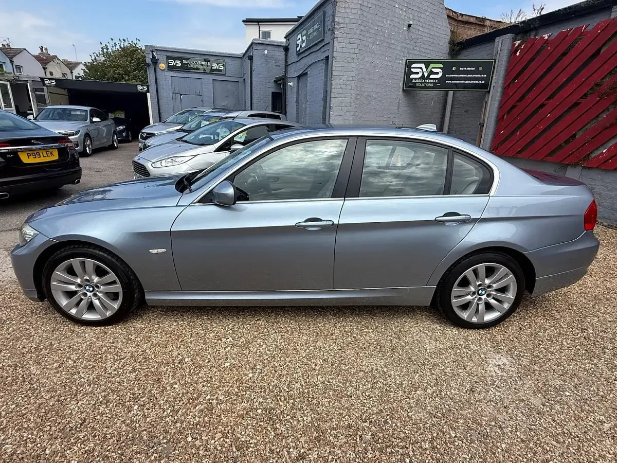 Used BMW 325 204 HP (150 kW) 2010 Blue Sedan
