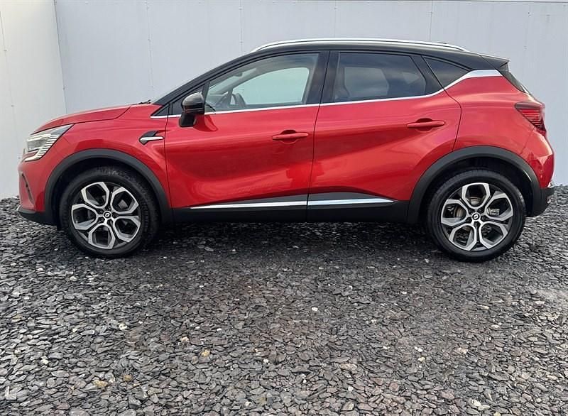 Used Renault Captur Techno 90 HP (66 kW) 2022 Red SUV