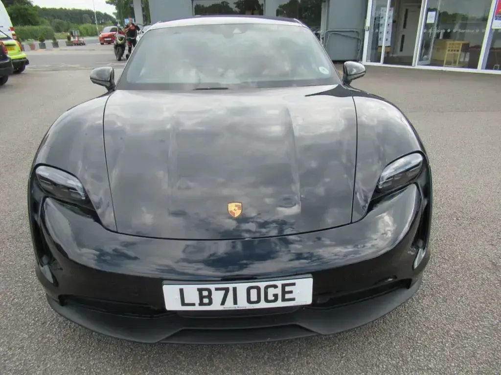 Used Porsche Taycan 300 kW (408 HP) 2021 Black Sedan