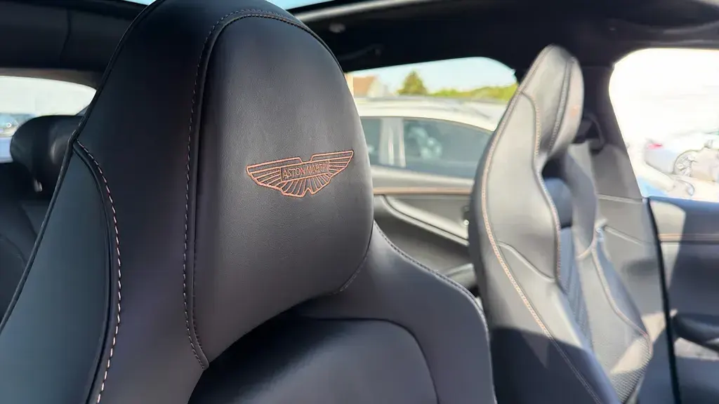 New Aston Martin DBX 727 HP (534 kW) 2026 Green SUV