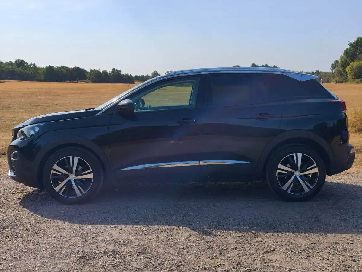 Used Peugeot 3008 Allure 130 HP (95 kW) 2019 Black SUV