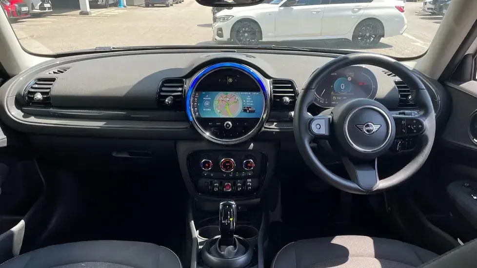 Used Mini Cooper Clubman Classic 134 HP (98 kW) 2024 White Estate
