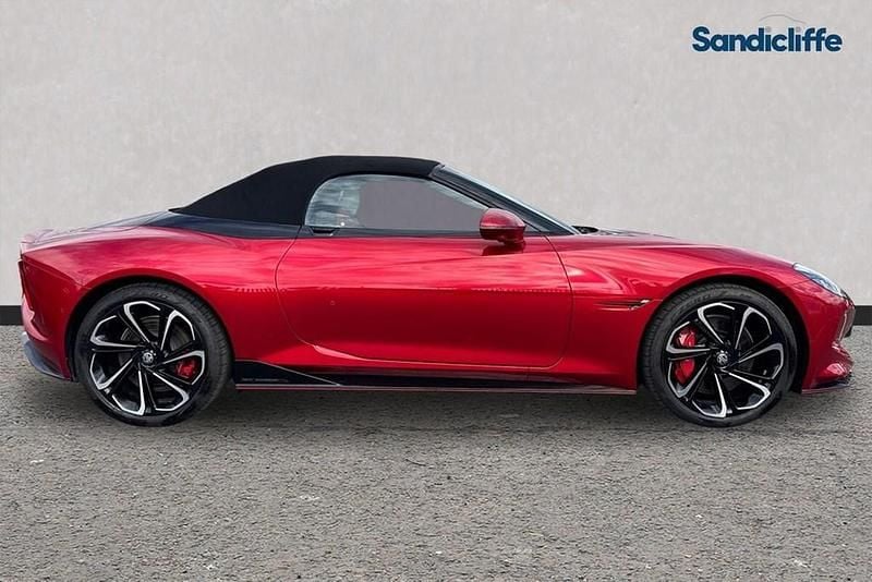 Used MG Cyberster 375 kW (510 HP) 2024 Tri coat  dynamic red Cabriolet