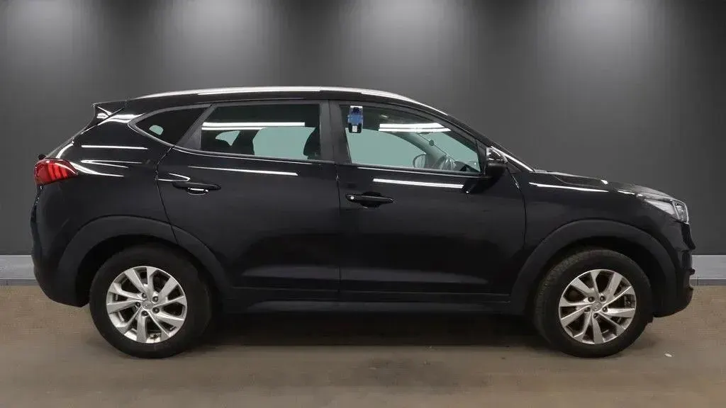 Usado Hyundai Tucson SE 177 CV (130 kW) 2019 Negro SUV