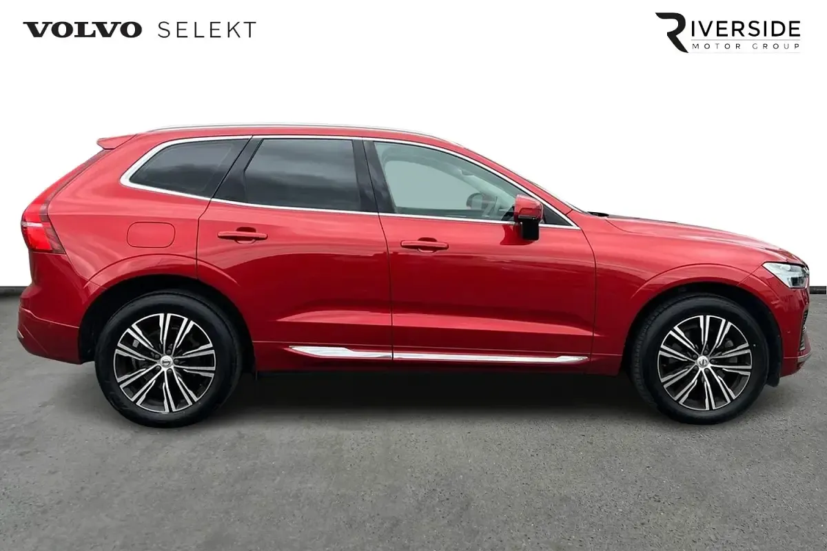 Usado Volvo XC60 Inscription 197 HP (144 kW) 2022 Vermelho SUV