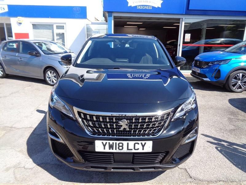 Used Peugeot 3008 Active 120 HP (88 kW) 2018 Black Hatchback