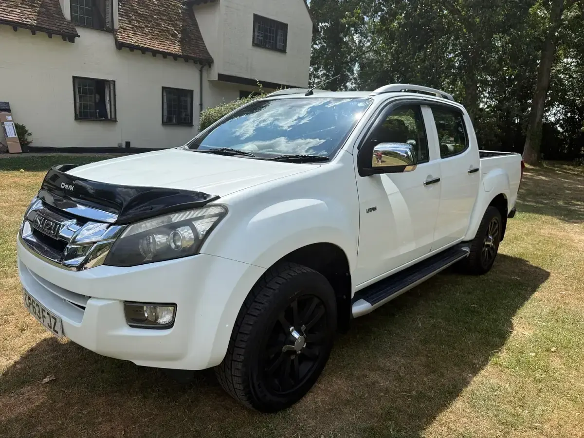 Used Isuzu D-Max 2013 White Pickup
