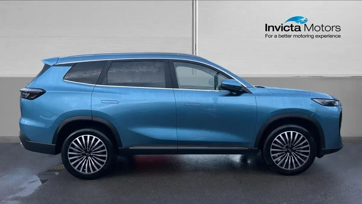 Used Chery Tiggo 8 197 HP (144 kW) 2025 Blue SUV