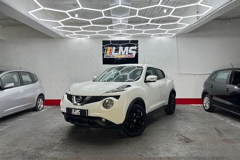 Used Nissan Juke Tekna 115 HP (84 kW) 2015 White SUV