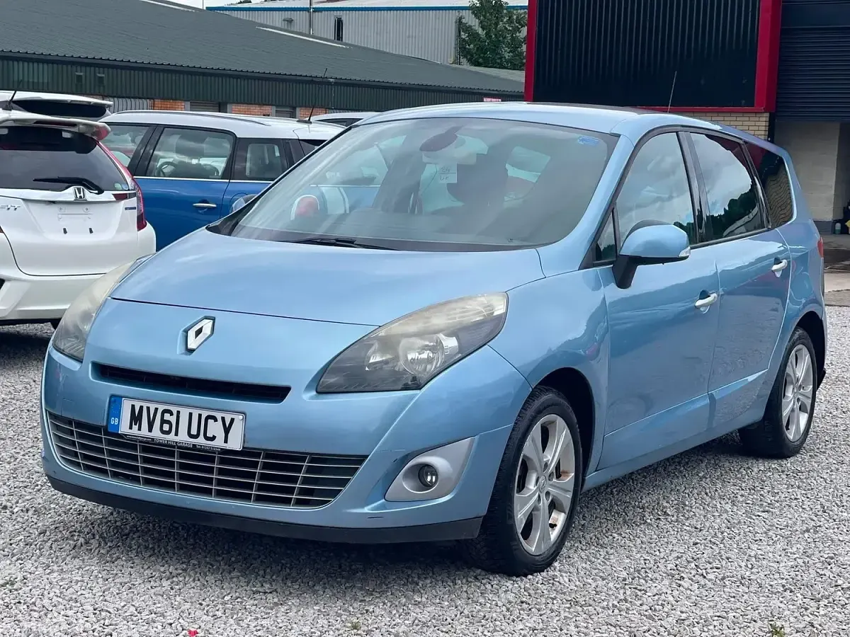 Used Renault Scénic III Dynamique 110 HP (80 kW) 2011 Blue MPV