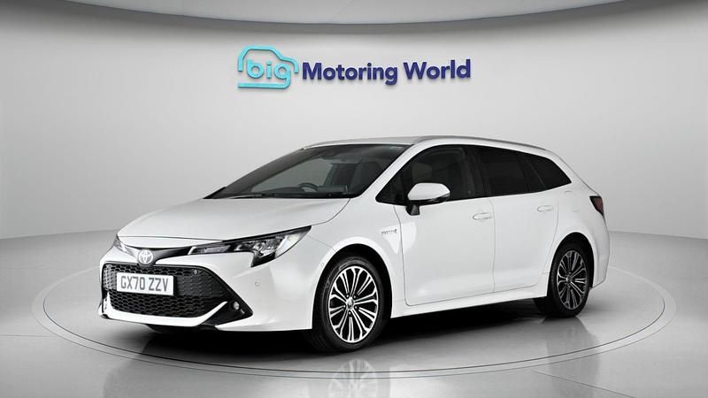 Używany Toyota Corolla Design 121 KM (88 kW) 2020 Kombi