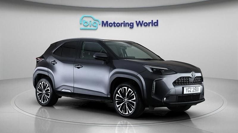 Used Toyota Yaris Cross 116 HP (85 kW) 2022 Grey SUV