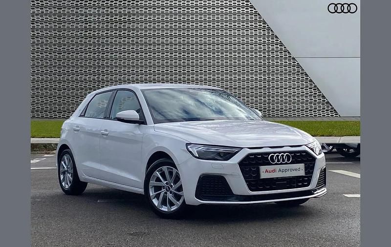 Used Audi A1 Sport 94 HP (69 kW) 2021 White SUV