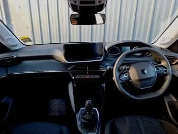 Used Peugeot 208 Style 101 HP (74 kW) 2025 Black Hatchback